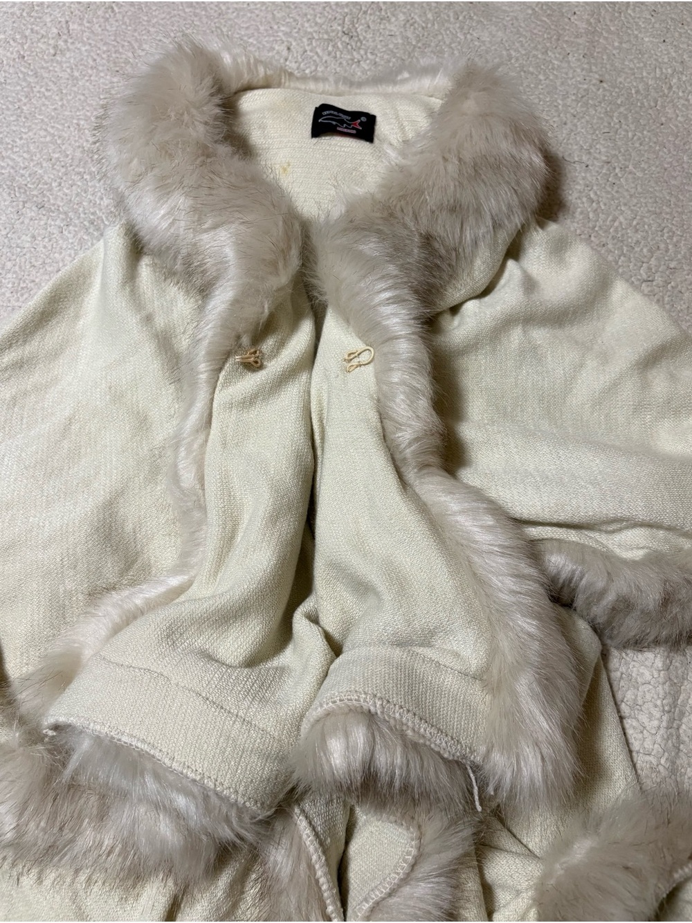 Faux Fur Trim Shawl Cape - Picture 10 of 11